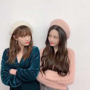 Kim Ha-ram Instagram - 200212 리슨스테이지

수아언니와 함께한 첫 리슨스테이지!!
이번 리슨 준비하면서도, 공연하면서도 많이 웃고 재밌었고 너무너무너무 행복했습니다❤❤
미스틱스토리 유튜브 채널에서 리슨스테이지 많이 시청해주세요🥰🥰
Photo by 울막둥이시윤🐥💛