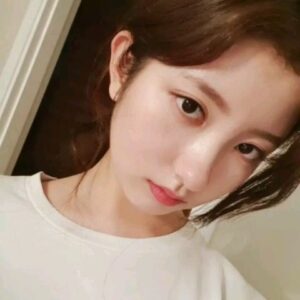 Kim Ji-min Instagram - 집에서 셀카놀이🏠