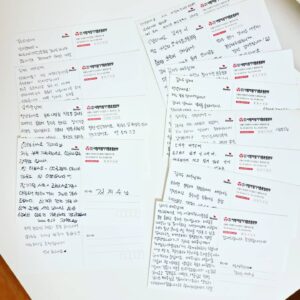 Kim Ji-soo Instagram - 사랑의 장기기증 운동본부 이식인 편지 오디오북 녹음에 참여하고 왔습니다. 
뻘쭘해서..2011년 이 사진을...제 손으로는 그 어느곳에도 올려본적 없는데 골수기증에 관심 한번 부탁드리겠습니다.🙏 관심 가져주십쇼.🙇‍♀️ 🙇‍♀️ 저는 #사랑의장기기증운동본부 에 직접 가서 등록했었는데 인터넷으로도 기증등록을 하실 수 있습니다. 감사합니다. 🙏

사랑의 장기기증 관계자분들 한분 한분 손엽서 늘 너무 감사하고 감동이에요!
감사드립니다.💜

#2005년각막장기골수기증등록
#7년만의기적
#2011년골수기증
#골수기증오만분의일의기적 

@donororkr