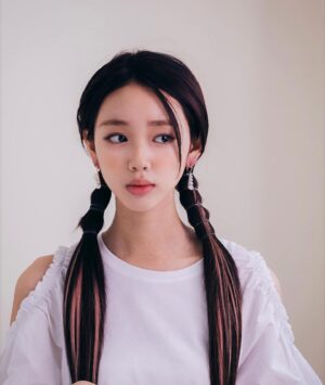 Kim Ji-young Thumbnail - 8.1K Likes - Most Liked Instagram Photos