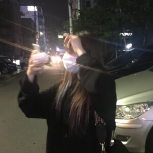 Kim Ji-young Instagram - 오늘 구필수 막방. 
쌤이 이번에는 타로 버블티🧋💜 @m._.celina