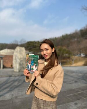 Kim Ji-young Thumbnail - 6.7K Likes - Most Liked Instagram Photos
