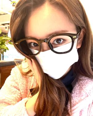 Kim Ji-young Instagram - 안경👓