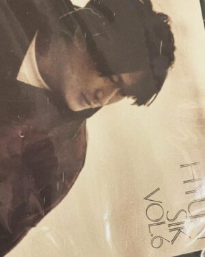 Kim Ju-a Instagram - LP 라는 거 처음 들어봤는데 참 좋더라구요
모두 ‘다시 경험’ 해 보셨음해요 🕰️