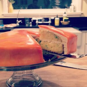 Kim Matula Instagram - we made a mirror glaze cake! 🌅And we used agar agar instead of gelatin 💁🏼‍♀️ #vegetarianrecipes