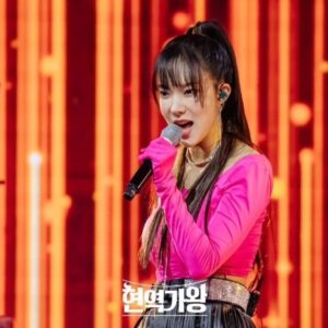 Kim Na-hee Instagram - 헤헤 그동안 감사했습니다🩷
준비한 무대가 아직 너무 많은데
마저 못 보여드린게 참 아쉽지만😭ㅎㅎ
(그런 곡들은 추후에 '김나희티비' 유튜브통해서
대신 보여드릴게요! 히히ㅋㅋㅋㅋㅋ)

정말 빼어난 가수동료분들과 함께하면서
가수로서도 인간김나희로서도 배운점이
참 많았고 너~~무 값진 경험이었어요🫶 히힛

나보다 속상했을 우리 팬분들 생각하면
참 아쉽지만.. 그래도 매 무대마다 너무 좋아해주시는거보며
내가 나오길 잘했구나~~ 싶었어요

앞으로도 저를 필요로하는 곳이라면 그 어디든 달려가서
감동을 안겨드리는 김나희가 될게용
감싸함니당 싸랑함니당😘

새해 복 많이 받으시고 행복하소서 여러분!!! 쪽💋