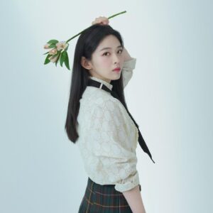 Kim Si-eun Instagram - 
