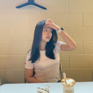 Kim Si-eun Instagram - 