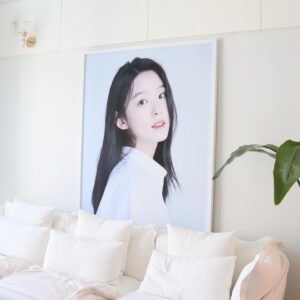 Kim Si-eun Instagram - 내 뒤에 나 있다 (초희있다?) ✌🏻💕