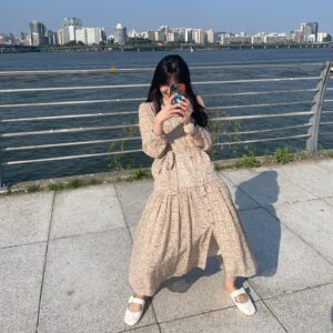 Kim Si-eun Instagram - 😊