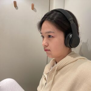 Kim Si-eun Instagram - 돈데기리기리 돈데기리기리 돈데돈데 🫖