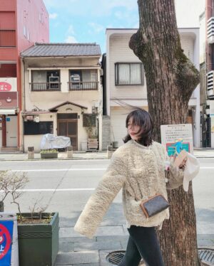 Kim Si-eun Instagram - 🍃