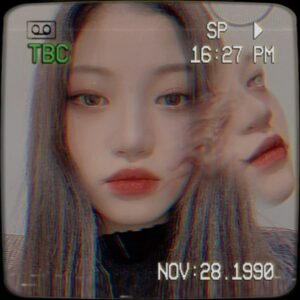 Kim Si-yoon Instagram - Happy Halloween 🎃🖤

#할로윈 #halloween