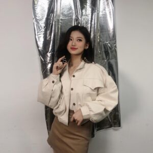 Kim Si-yoon Instagram - 🍒Popteen12月号発売🍒

Popteen12月号が発売されました！
今回の表紙はのんのんさんです！！✨
おめでとうございます🌟❤
本当に会いたいです〜！😢🥰

付録はTOMORROW X TOGETHERの
A3両面ポスターです✨

専属＆レギュモ43人の自分磨きプロフ帳がイチオシ企画もあります 💕

今回の12月号には、私も参加した企画があるのでたくさん見てください〜🐣💛

Popteen12月号と私多くの応援と愛をお願いします💝

楽しみに〜💓

여러분 ! 팝틴 12월호가 발매 되었어요!💖
표지는 카논 선배님이 입니다!! 
축하드립니다🥰❤

부록은 TOMORROW X TOGETHER의 A3양면 포스터입니다✨

전속&레규모 43명의 프로필 추천 기획도 있습니다 💕

이번 12월호에는 저도 참여한 기획이 있어요 ㅎㅎ 많이 봐주세요🐣💛

팝틴12월호도 저도 많은 응원과 사랑 부탁드립니댯💝

기대해주세요👀⭐

#popteen12月号 
#popteen
