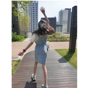 Kim Su-in Instagram - 🧡💛🤍
.오랜만에 수인이~
.너무 잘 있지요~🤗
.
.이젠 엄마랑 신발도 같이 신을수 있다죠 ^^
.이런날이 오다니요 ㅎㅎ
.우리 수인이 잘크고  있지요~
.
.건강하소서~🙏
.
.
.
#김수인
#아역김수인
#아역배우
#주니어모델
#아직초딩
#언제나씩씩한
#수인이
#건강하세요