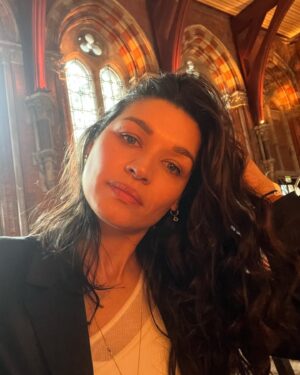 Kim Suzanne Engelbrecht Instagram - #KimOnTheStreets 🇬🇧♥️😘 #latepost