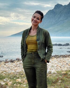 Kim Suzanne Engelbrecht Instagram - Thank You for this experience.  Raised by Wolves Season 2 ❤️🐺 #Decima #RBW #raisedwolvesmax 🌳 @raisedwolvesmax ♥️ @hbomax ♥️