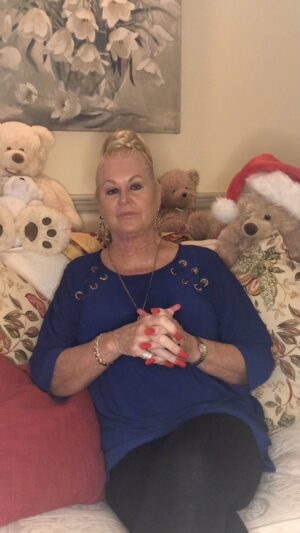Kim Woodburn Instagram - Why do you love me?