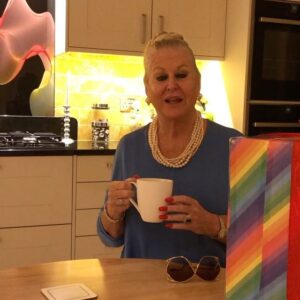 Kim Woodburn Instagram - Get your video request in for 8th December! Christmas is coming!
Kim x