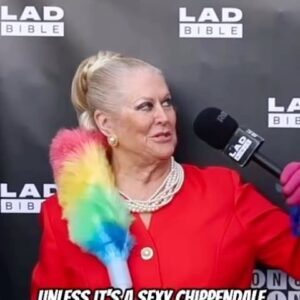 Kim Woodburn Instagram - Any chippendales, step forward and form a queue, but don’t tell the husband!