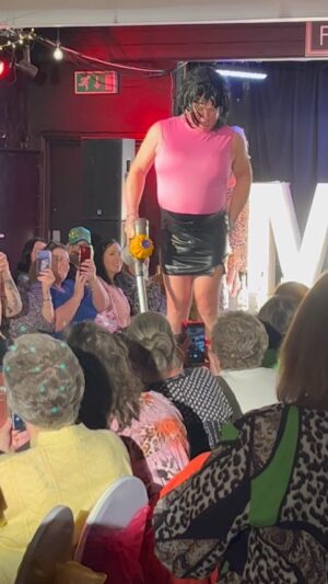 Kim Woodburn Instagram - 