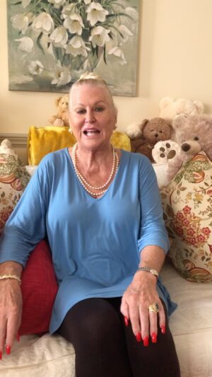 Kim Woodburn Instagram - Next videos on Friday 22nd September, THEN OCTOBER 1st -Sunday