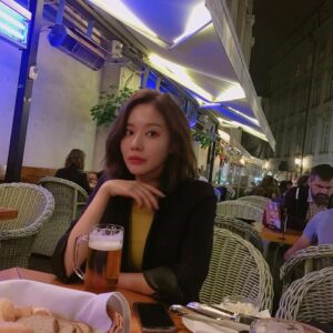 Kim A-joong Instagram - 불현듯 보고싶어서