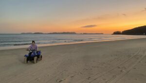 Kim A-joong Instagram - 🏝
충청남도 보령시 원산도
🏧아니고🙅🏻‍♀️ ATV💕

@tvn_joy @tvn.asia 
#tvn #바퀴달린집4 #houseonwheels4