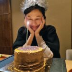 Kim Ha-neul Instagram – 여러 장 찍고싶었지만.. 장난꾸러기 덕분에..실패😅
그래도 가족과 함께 행복한 시간 보냈어요💚
축하해주신 모든 분들 감사합니다🥰