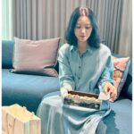 Kim Hee-ae Instagram - . 저는 요즘 열심히 영화 ‘데드맨‘ 홍보 활동 중이에요 #살롱드립2 재밌게 보셨나요? 좋은 시간 만들어주신 모든 분께 감사해요 🤍 #영화 #데드맨 #2월7일 #개봉 #김희애 #KIMHEEAE @yg_stage