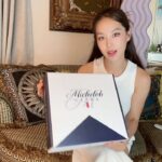 Kim Hee-jung Instagram - 미켈롭 울트라 @michelobultra.kr의 첫 한국 앰버서더로 발탁되어 신제품 출시 이벤트에 함께했습니다! 🥳 가장 먼저 포토세션을 통해 앰버서더로서 첫 인사를 드린 후, 탁 트인 한강을 배경으로 35m Ultra Shot Challenge에 도전했습니다.🏌️‍♀️ 도전 후 즐기는 미켈롭 울트라는 청량한 맛으로 시원함을 선사합니다.🫧 행사장에서 받은 언박싱 키트를 열어보며 라운딩 갈 생각에 벌써부터 설렜습니다! 이제 전국의 골프장에서 미켈롭 울트라를 만나볼 수 있다고 하니, 라운딩에서도 ULTRA LIGHT, ULTRA TASTE! 제로 슈거, 89kcals의 가벼운 칼로리 미켈롭 울트라 만의 상쾌함을 더 가볍게 즐겨보세요! 🍻🤍 #미켈롭울트라 #울트라테이스트 #울트라골프 #울트라샷챌린지 #MICHELOBULTRA #ULTRASHOTCHALLENGE
