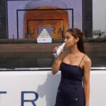 Kim Hee-jung Instagram - 미켈롭 울트라 @michelobultra.kr의 첫 한국 앰버서더로 발탁되어 신제품 출시 이벤트에 함께했습니다! 🥳 가장 먼저 포토세션을 통해 앰버서더로서 첫 인사를 드린 후, 탁 트인 한강을 배경으로 35m Ultra Shot Challenge에 도전했습니다.🏌️‍♀️ 도전 후 즐기는 미켈롭 울트라는 청량한 맛으로 시원함을 선사합니다.🫧 행사장에서 받은 언박싱 키트를 열어보며 라운딩 갈 생각에 벌써부터 설렜습니다! 이제 전국의 골프장에서 미켈롭 울트라를 만나볼 수 있다고 하니, 라운딩에서도 ULTRA LIGHT, ULTRA TASTE! 제로 슈거, 89kcals의 가벼운 칼로리 미켈롭 울트라 만의 상쾌함을 더 가볍게 즐겨보세요! 🍻🤍 #미켈롭울트라 #울트라테이스트 #울트라골프 #울트라샷챌린지 #MICHELOBULTRA #ULTRASHOTCHALLENGE