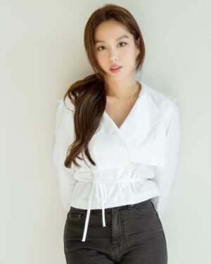 Kim Hee-jung Instagram - 🦋
📷@sopialand