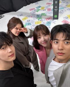 Kim Ji-eun Instagram - 🖤🤎🩷🩶