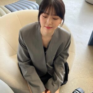 Kim Ji-eun Thumbnail - 70K Likes - Top Liked Instagram Posts and Photos