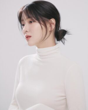 Kim Ji-eun Thumbnail - 70K Likes - Top Liked Instagram Posts and Photos