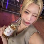 Kim Jung-eun Instagram – 𝑪𝒉𝒊𝒍𝒔𝒖𝒏𝒈 𝑿 𝑨𝑹𝑻𝑴𝑺🍸