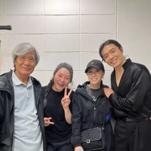 Kim Mi-kyeong Instagram - 뮤지컬 '파과' 

차지연 김재욱.  아아 ᆢ 이 멋쟁이들!!
♥️♥️♥️♥️♥️♥️♥️♥️♥️😃😃♥️😃😃😃

모든 연기자분들  감사합니다.