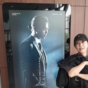 Kim Mi-kyeong Instagram - 뮤지컬 '파과' 

차지연 김재욱.  아아 ᆢ 이 멋쟁이들!!
♥️♥️♥️♥️♥️♥️♥️♥️♥️😃😃♥️😃😃😃

모든 연기자분들  감사합니다.