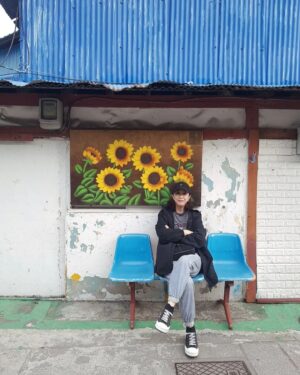 Kim Mi-kyeong Instagram - 언니들이랑 경주 여행.
걷고 또 걸어도 그저 좋다.
오랫만에 불국사도 가고 
수학여행 온 학생들마냥 사진도 찍고
커피가 맛있는 까페에서 아아도 마시고 ~~^^