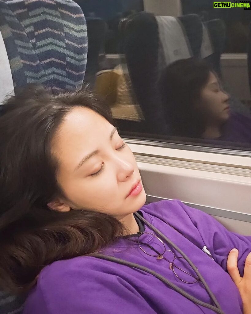 Kim Min-ah Instagram - 난 왜이렇게 매일 피곤할까? 간 때문인가? 아 그렇구나!