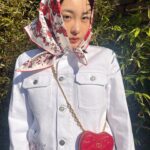 Kim Min-ha Instagram - 🌹#DIOR for Valentine's Day🌹