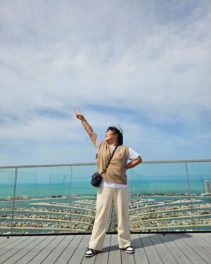 Kim Min-kyoung Instagram - In Dubai ~~
카타르 왔다가 두바이 2박3일~
너무행복하고 즐거웠다~
또 와야하는 이유가 있는곳!!
음식도 맛있고 모든게 감탄! 
분수쇼~~ 잊지못해ㅜㅜ
최고의 대접을 받고 가는 느낌!!!
다들 감사합니다ㅜㅜ