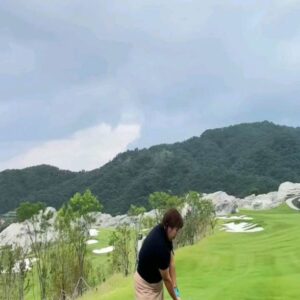 Kim Min-kyoung Instagram - 캘러웨이 F/W 골프 행사에 초대 받아서 비싸서 못간다는 카스카디아cc 갔다왔어요~~
얘들아 우리 옷을 맞춰입으니까 우리.. 걸.그.. 아니다~~ ㅎㅎ
너무 재밌었당~~ 
이제 가을에 골프 마니 나갈껀데~
이쁜옷 입고 쳐야지 ^^ 신난다~~
초대해 주셔서 감사합니다~~♡

@callawayapparel_korea
#캘러웨이어패럴  #협찬