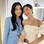 Kim Ok-vin Instagram - 눈 마주치면 울것 같아서 막둥이 눈을 볼 수가 없었답니다. 오늘 동생 결혼식에 와주신 분들 , 마음 깊이 감사 인사를 드립니다. 오늘 제가 정신이 없어 후루룩 지나갔더라도 곧 다시 인사드릴게요. 벚꽃이 절정인 오늘, 아름답게 만개한 봄 속에서 고운이가 결혼을 잘 마쳤습니다. 감사드립니다❤️