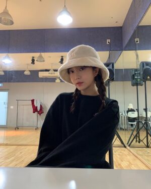 Kim So-hee Instagram - 다들 주말 잘 보냉 :)