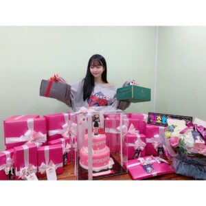 Kim So-hee Instagram - 생일 축하해주셔서 너무 감사합니다 여러분..우앙 ㅠㅠㅠㅠ 제가 더 잘할게요 히히힣 너무 사랑해용❤️
#1월20일 #탄생일 #감사합니당