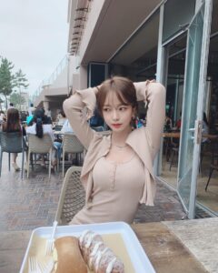 Kim So-hee Instagram - 🥖🍞🥯🥨