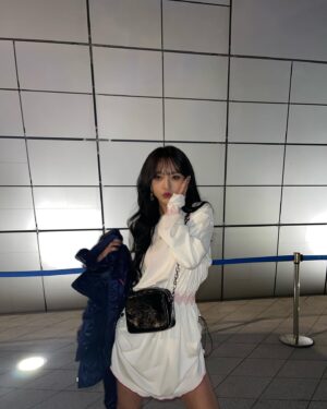 Kim So-hee Instagram - #그라피스트만지 
감사합니당 💙