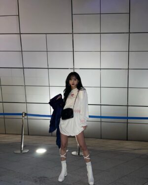 Kim So-hee Instagram - #그라피스트만지 
감사합니당 💙
